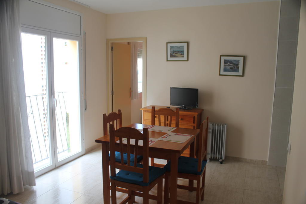 Apartaments Can Claudi Τόσα ντε Μαρ Δωμάτιο φωτογραφία